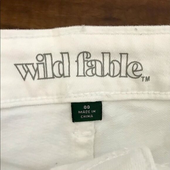 Wild Fable Women's White Distressed Stretchy Skinny Jeans Size 00. Teens, Summer - Picture 7 of 10